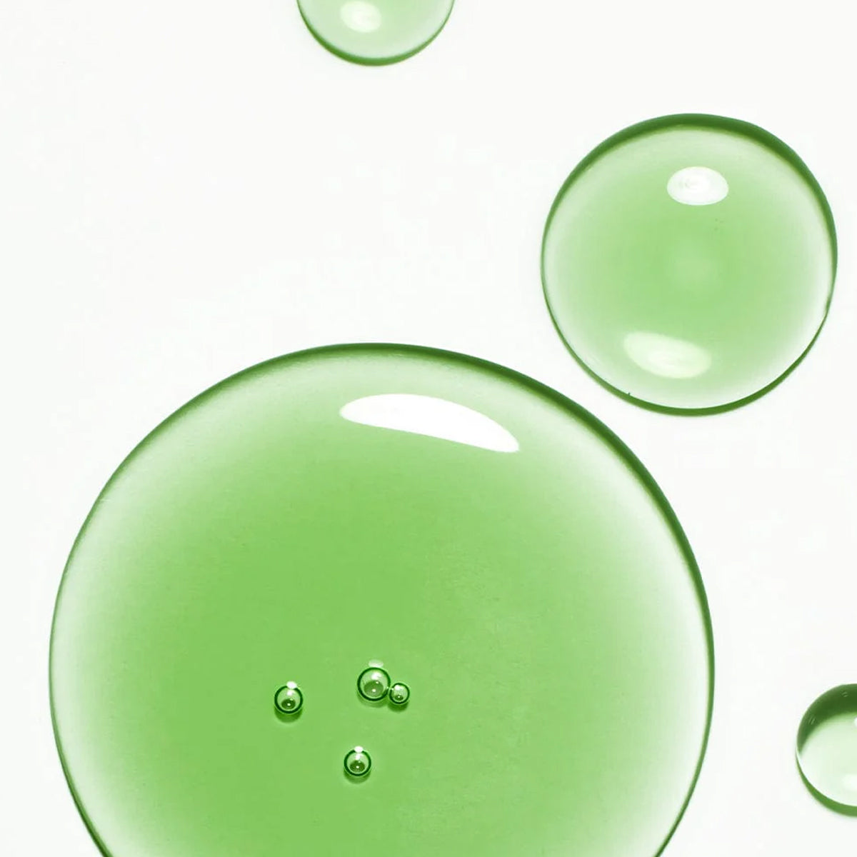 Anua Azelaic Acid 10 Hyaluron Redness Soothing Serum 30ml – Korean skincare serum for sensitive, acne-prone skin with redness and dehydration. Texture