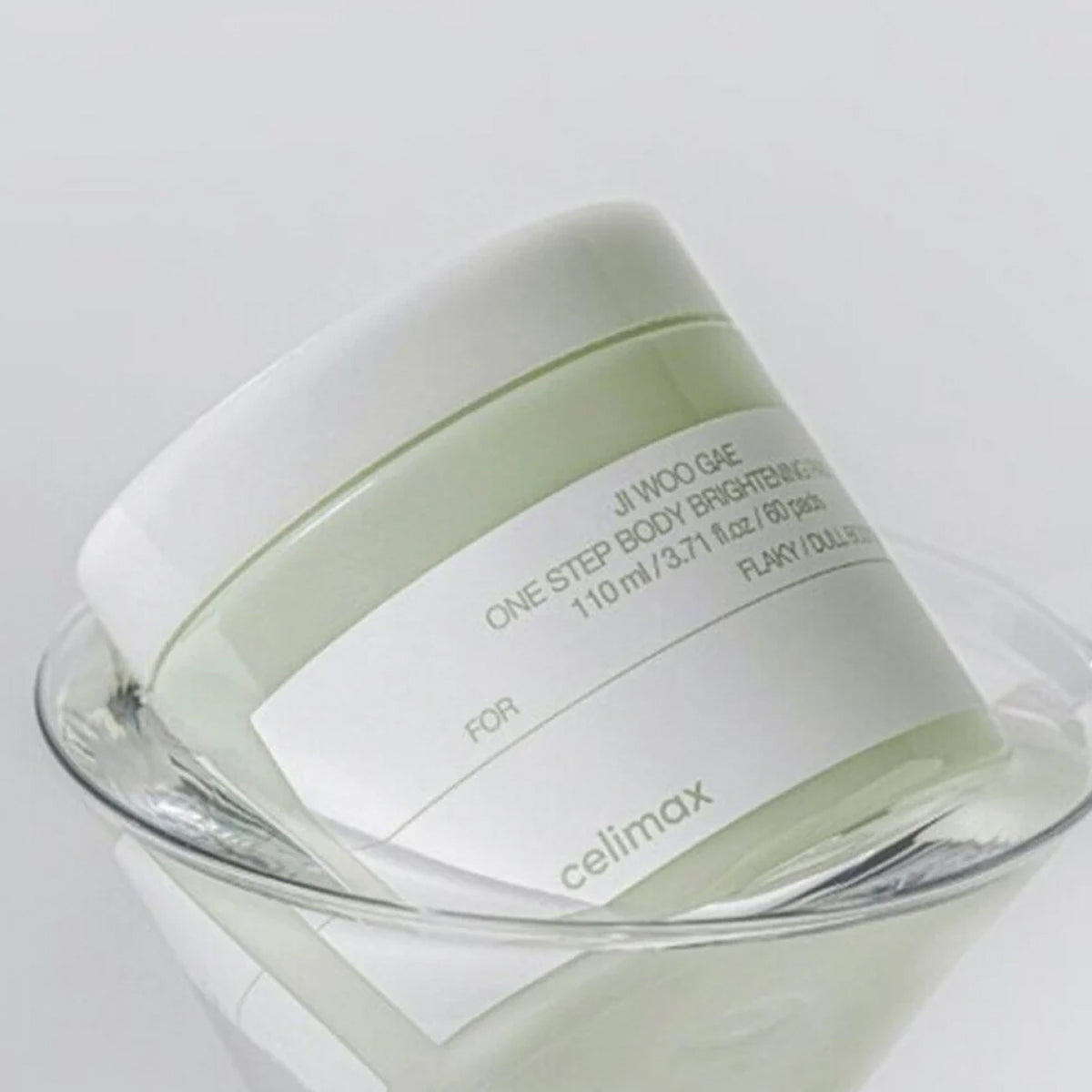 Celimax Ji Woo Gae One Step Body Brightening Pad – Korean skincare exfoliating pads with niacinamide for bright, even-toned body skin. Still Life