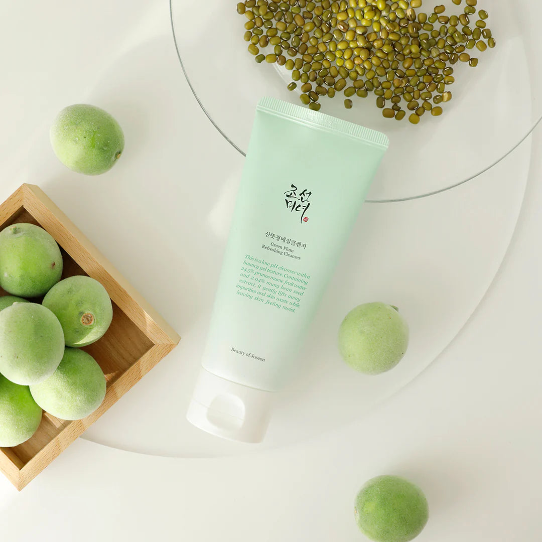 Green Plum Refreshing Cleanser (100ml)