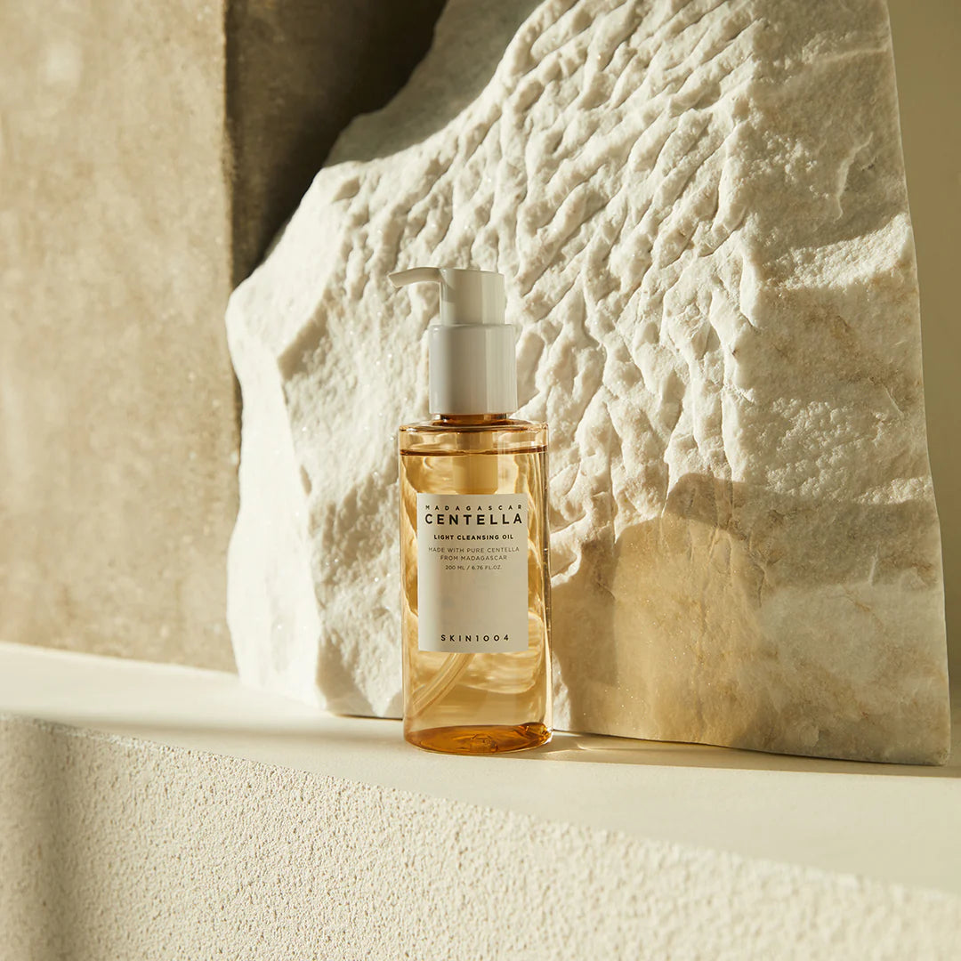 Madagascar Centella Light Cleansing Oil (200ml)