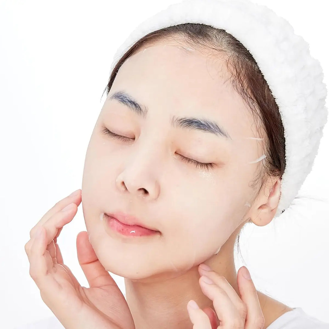 Missha Airy Fit Sheet Mask Pearl 19g applied on a woman, showcasing hydration and radiance-enhancing benefits.