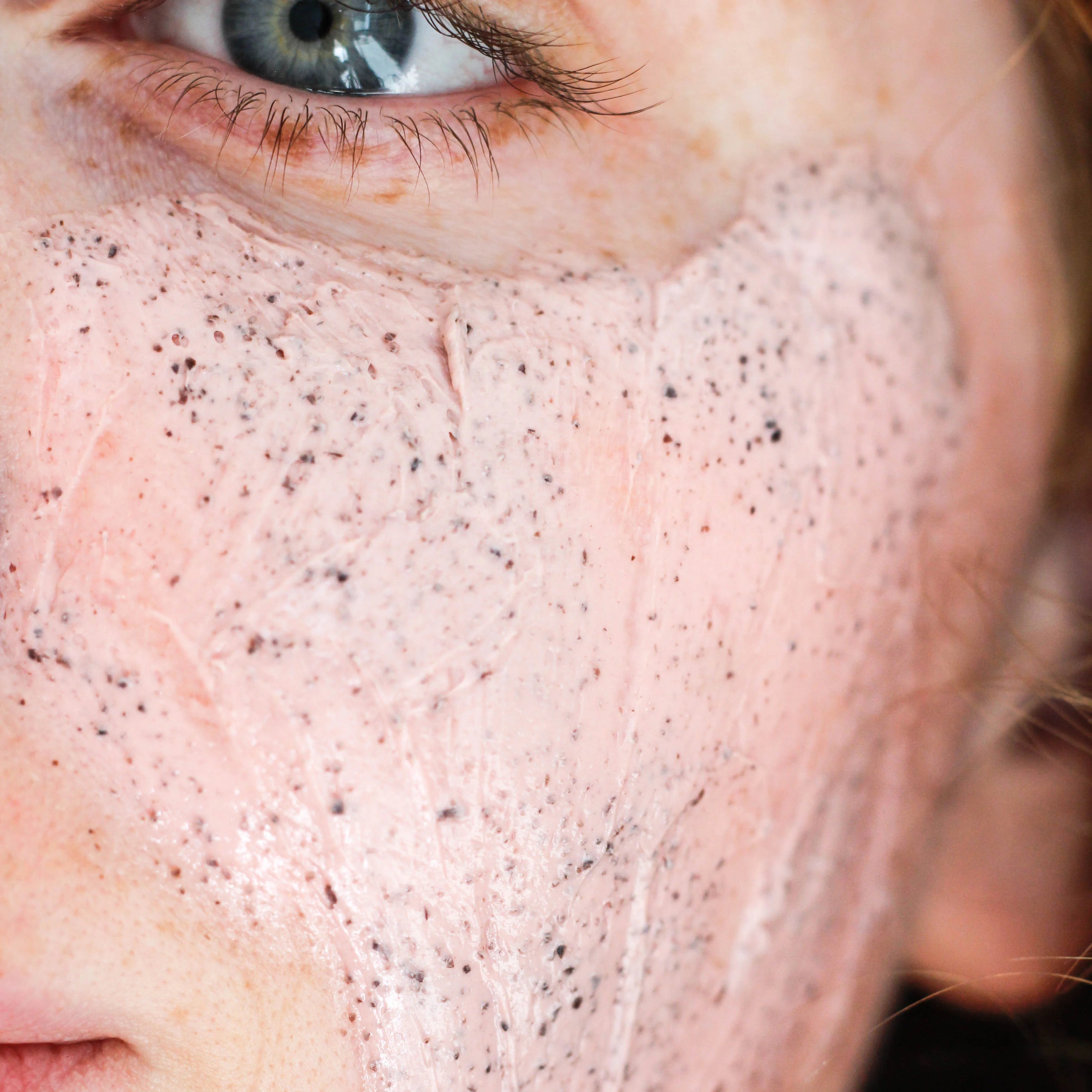 Red Bean Refreshing Pore Mask (140ml)