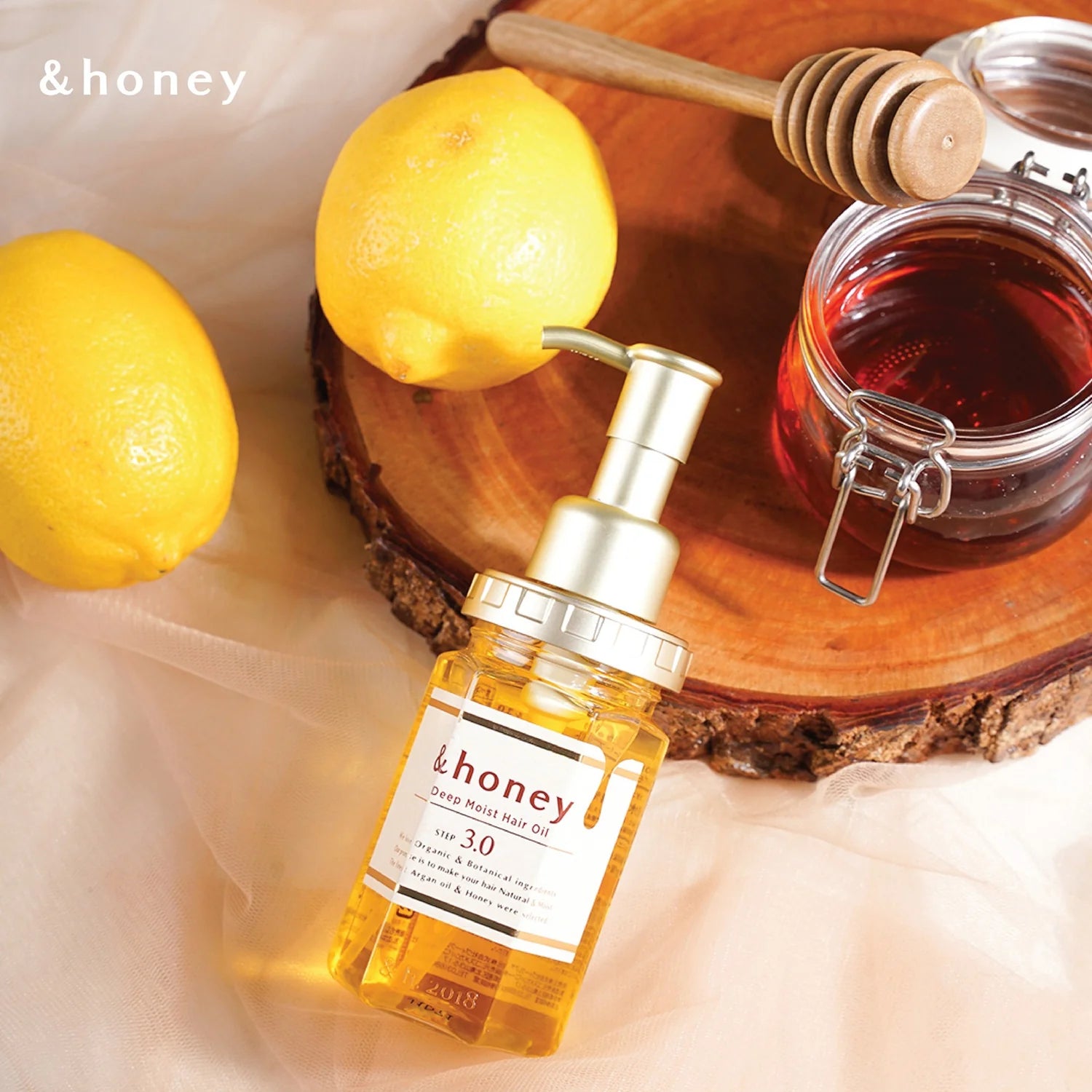 ViCREA &Honey EX Deep Moist Hair Oil – nourishing Japanese hair oil with honey blend for silky, frizz-free shine in UAE