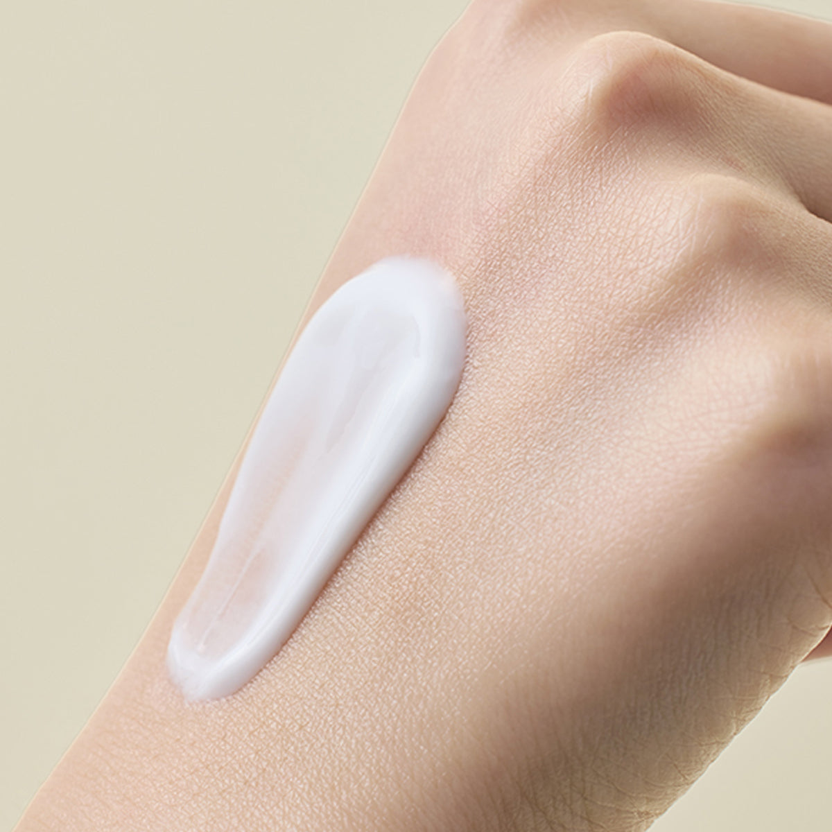 dear KLAIRS Supple Preparation All-Over Lotion | Korean lightweight moisturizer for face and body | Ideal for sensitive skin. Shop in Dubai at Mirae Beauty Hub UAE. Texture