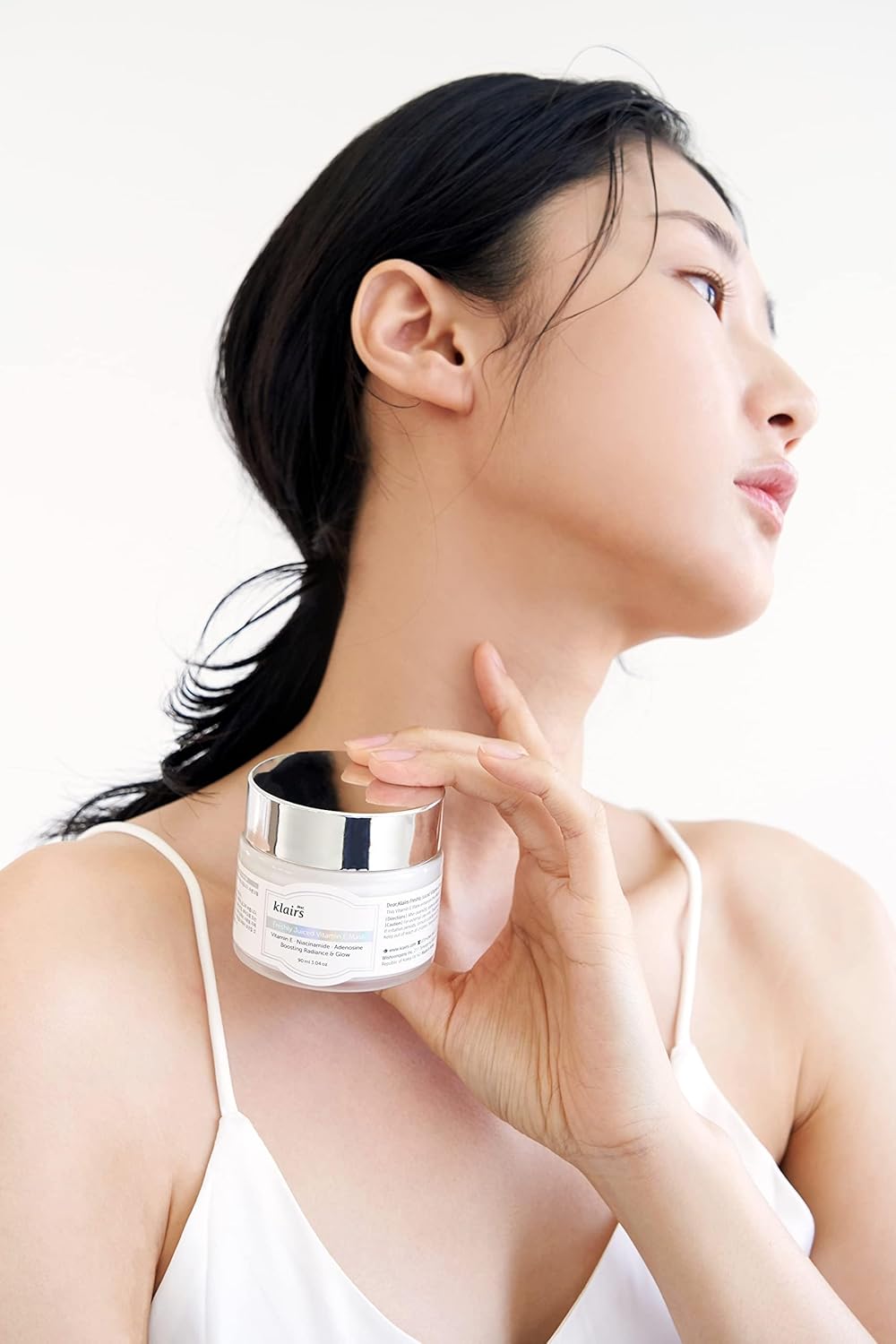 Dear KLAIRS Freshly Juiced Vitamin E Mask – hydrating Korean sleeping mask that brightens, soothes, and nourishes skin overnight with Vitamin E and Niacinamide. Model