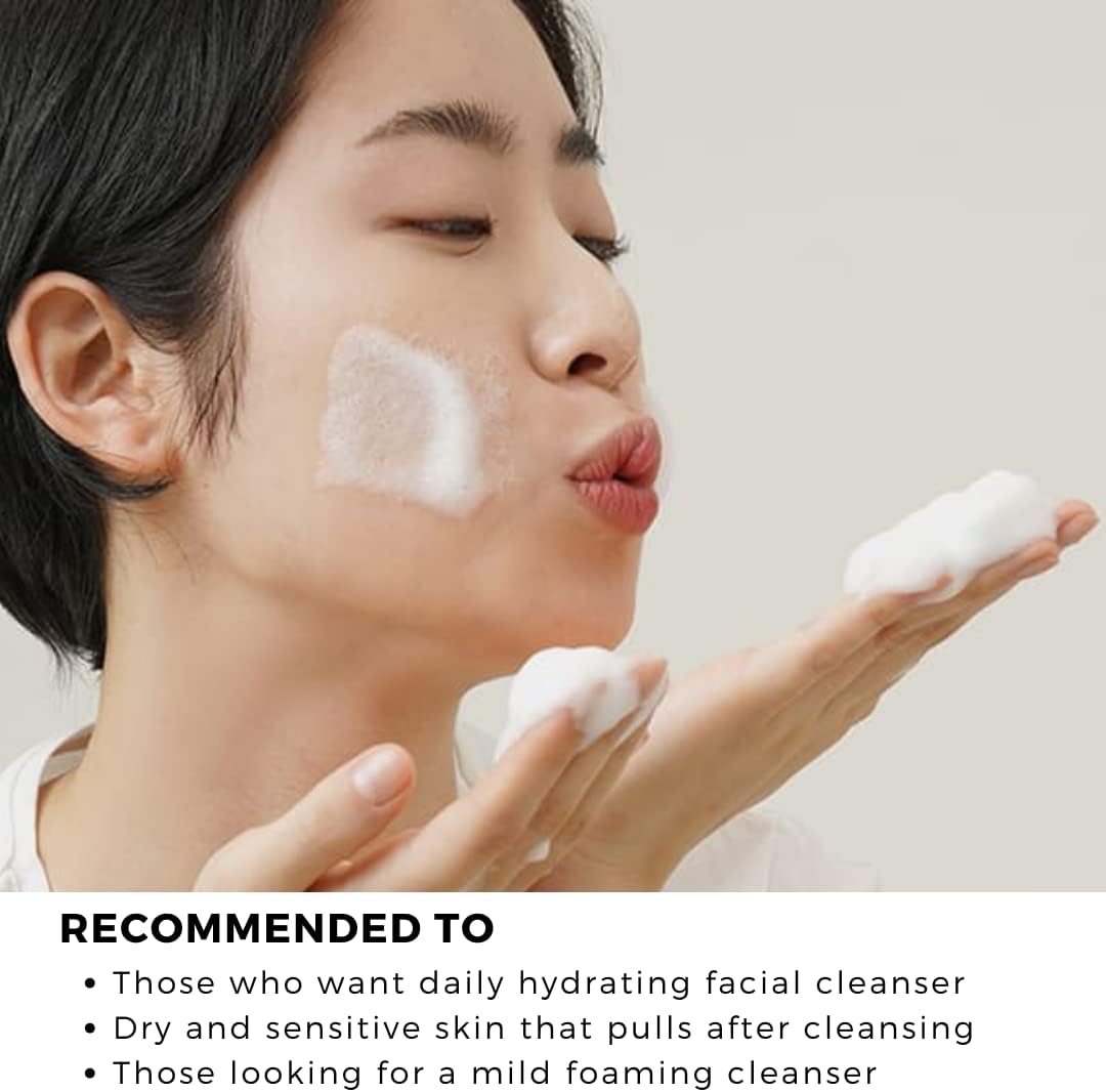 dear KLAIRS Rich Moist Foaming Cleanser (100mL)