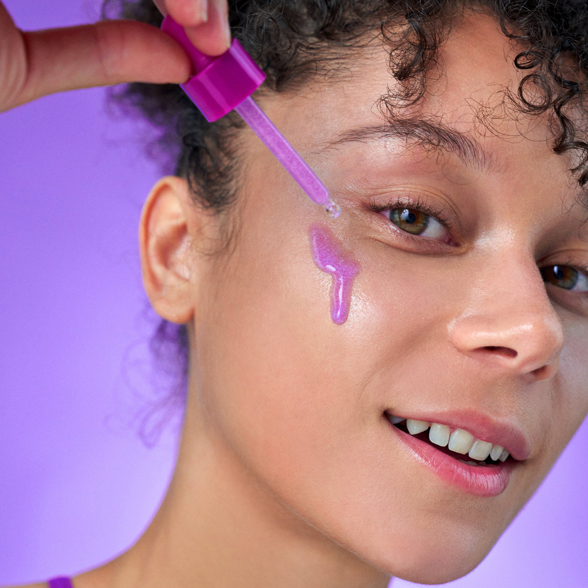 EQQUALBERRY Bakuchiol Plumping Serum – Korean anti-aging serum for firm, smooth, and radiant skin. On skin